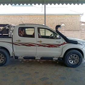 Toyota Hilux 2015