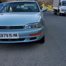 Toyota Camry 1992