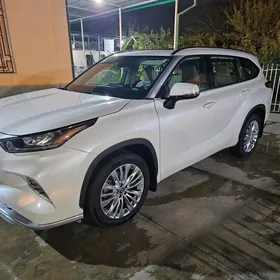 Toyota Highlander 2020