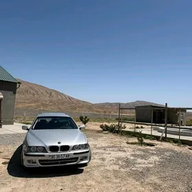 BMW E39 1999