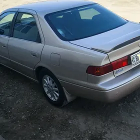 Toyota Camry 2000