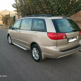 Toyota Sienna 2006