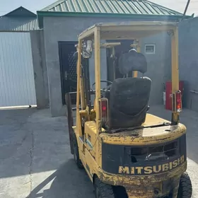 Kara Forklift 2006