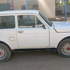 Lada Niva 1988