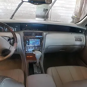 Toyota Avalon 2000