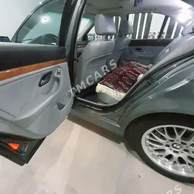 BMW E39 2003