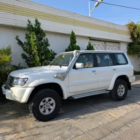 Nissan Patrol 2000