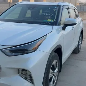 Toyota Highlander 2022