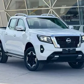 Nissan Navara 2025