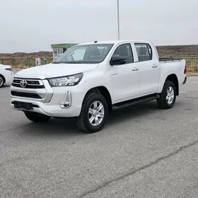 Toyota Hilux 2024
