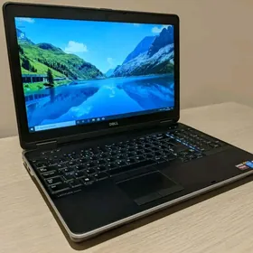 Noutbuk Dell i7