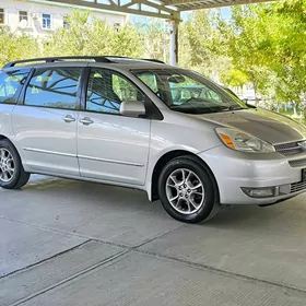 Toyota Sienna 2004
