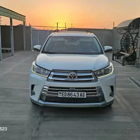 Toyota Highlander 2016