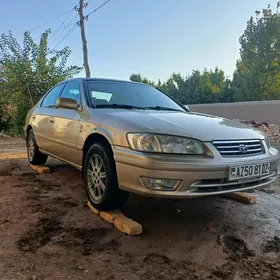Toyota Camry 2000