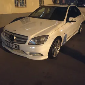 Mercedes-Benz C350 2009