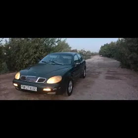 Daewoo Leganza 1999