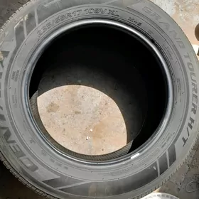 235 65 R17