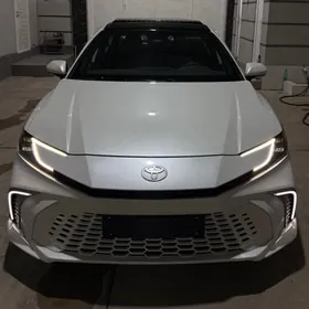 Toyota Camry 2025
