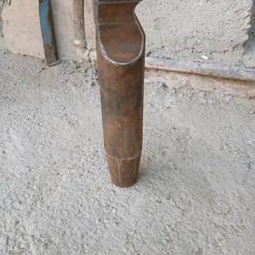 Ýuwelirnyý sandal.