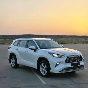Toyota Highlander 2020