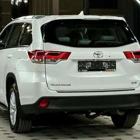 Toyota Highlander 2018