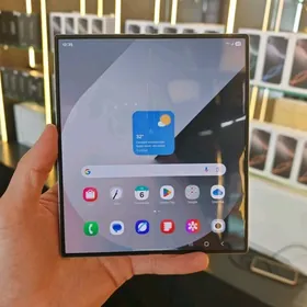 Samsung Z Fold 6