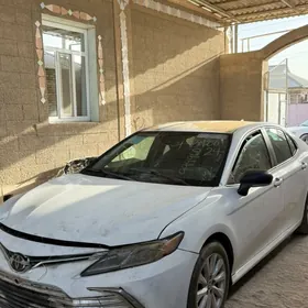 Toyota Camry 2020