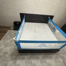 кровать шифоньер