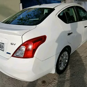 Nissan Versa 2012