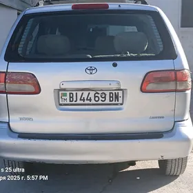 Toyota Sienna 2002