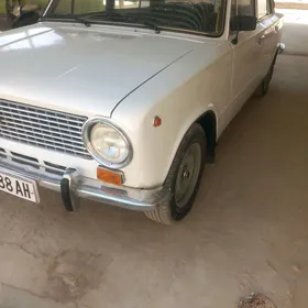 Lada 2104 1986