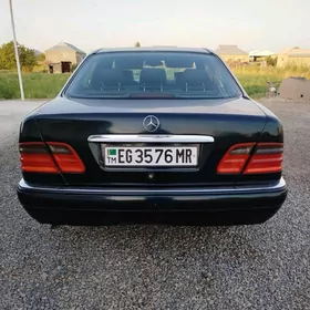 Mercedes-Benz E320 1998