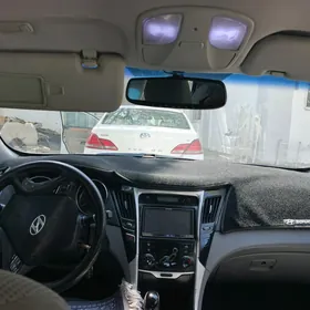 Hyundai Sonata 2011