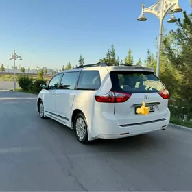 Toyota Sienna 2017