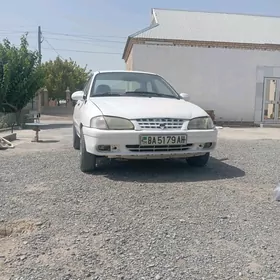 Kia Credos/Clarus 2000