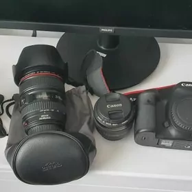 Фотоаппарат Canon EOS 5D Mark III