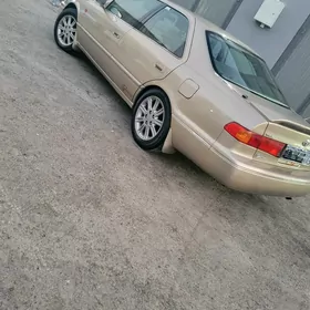 Toyota Camry 1999