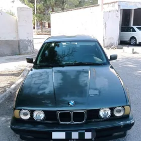 BMW 525 1989