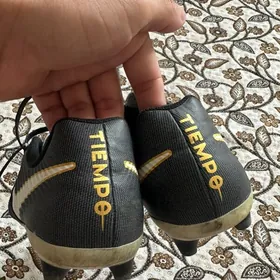 Nike Butsy