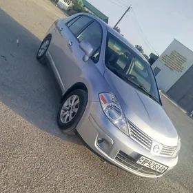 Nissan Versa 2010