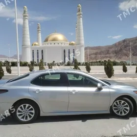 Toyota Camry 2022
