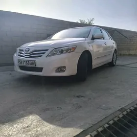 Toyota Camry 2011