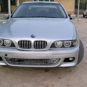 BMW E39 2001