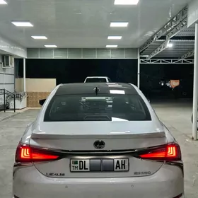 Lexus ES 350 2019