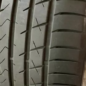 245 45 18