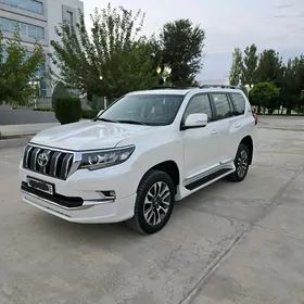 Toyota Land Cruiser Prado 2022