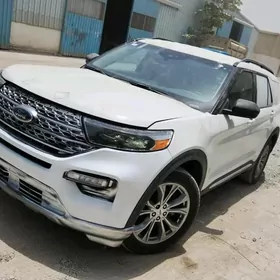Ford Explorer 2021