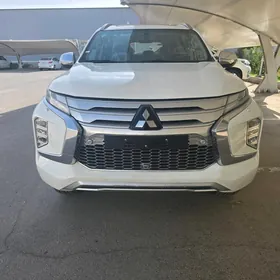 Mitsubishi Montero Sport 2024