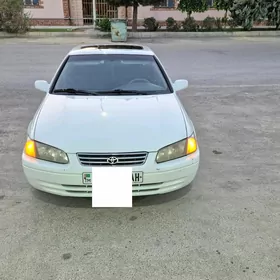 Toyota Camry 1999