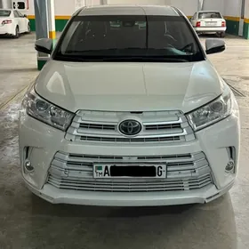 Toyota Highlander 2018